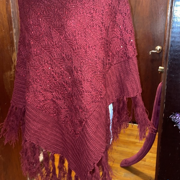 Burgundy Sequin fringe Shawl - Picture 4 of 6